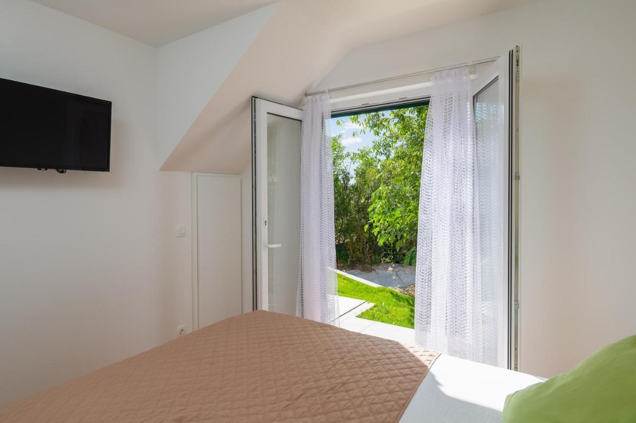 Villa Leoma With Heated Pool Marusici  المظهر الخارجي الصورة
